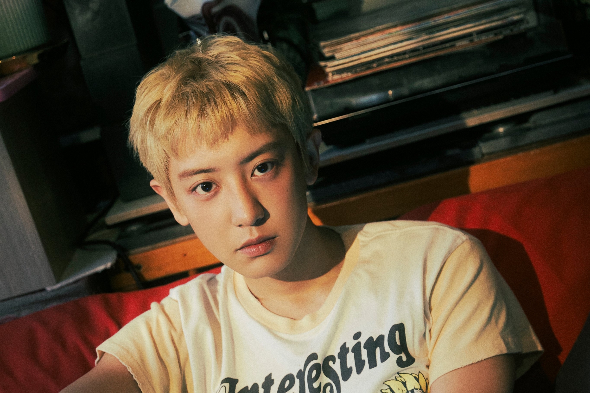 EXO’s Chanyeol unveils urban charm in concept photos for 1st mini album 'Black Out.'